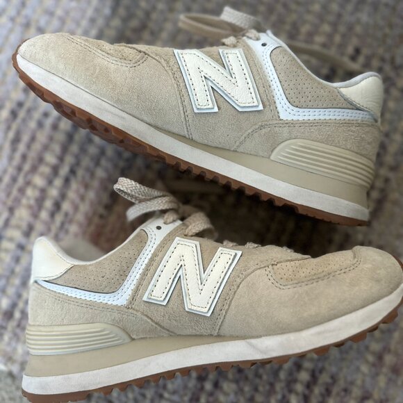 NEW BALANCE | Femme 574 Sneaker Sandstone Light Tan (Size 7) - Picture 4 of 10